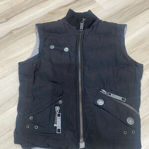 Maurices Black Puffer Vest Size Small Zip Front Quilted Utility 0170